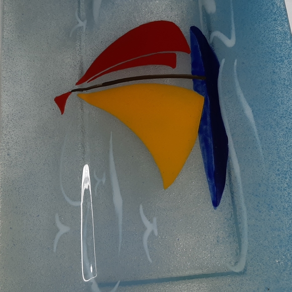 Fused glass rectangular sailboat plate - Picture 3 of 4